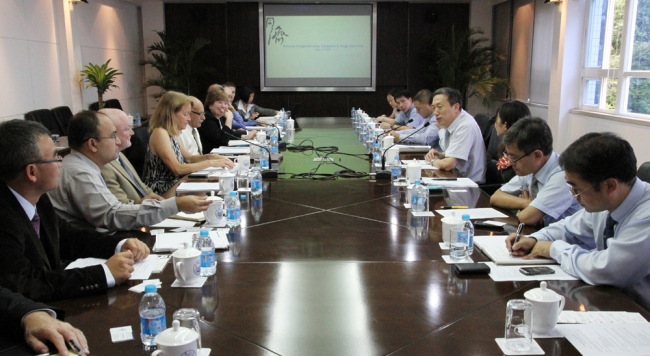 裴校长会见美国里海大学代表团 裴校长会见美国里海大学代表团