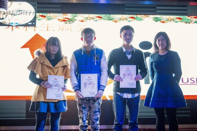 20151221032143_21321