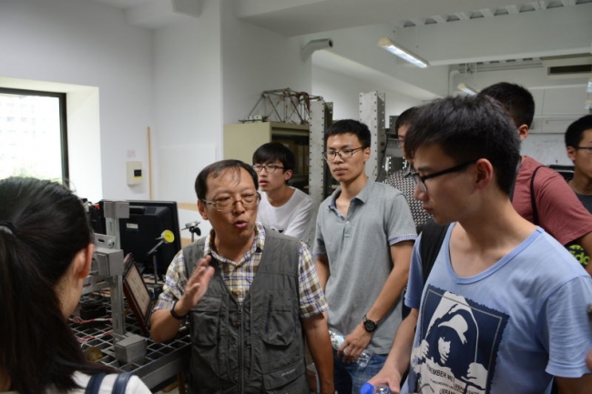 图4 参观台湾大学土木工程学院