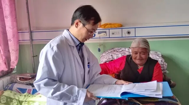 插图4：援藏干部常义忠