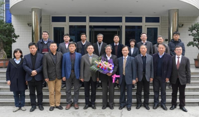 新当选院士座谈会-合影