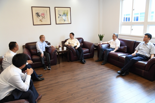 校党委书记方守恩会见复星董事长郭广昌一行